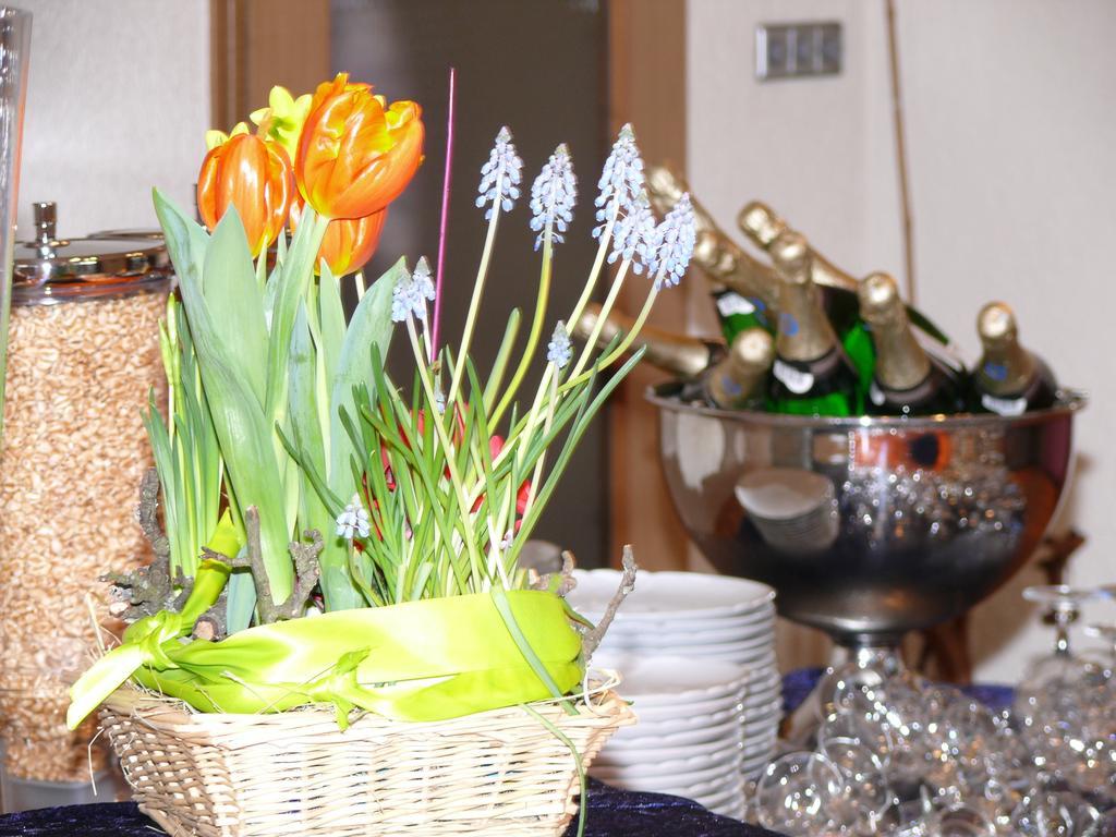 Loffenau Hotel - Restaurant - Metzgerei Sonne מראה חיצוני תמונה